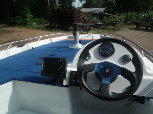 ลดราคาเรือแบส13ฟุต125,000.-