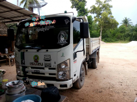 ขายรถบรรทุก 6 ล้อดัมพ์เล็ก ISUZU NMR 130 แรงม้าปี 2554 ไมล์ 120000 กม.ราคา 650000
