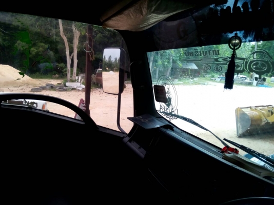 ขายรถบรรทุก 6 ล้อดัมพ์เล็ก ISUZU NMR 130 แรงม้าปี 2554 ไมล์ 120000 กม.ราคา 650000