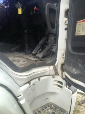 ขายรถบรรทุก 10 ล้อหัวลาก ISUZU DECA 320 แรงม้าปี 2549 ราคา 1300000