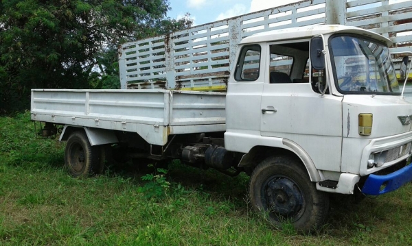 รถ HINO KL 6ล้อ สภาพดีมาก สนใจติดต่อ 0835601591 หรือ 0903494058