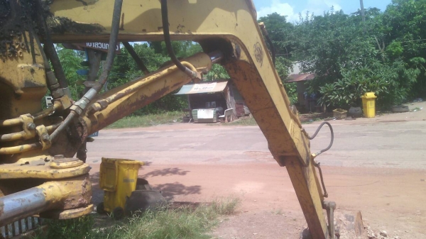 รถ แม็คโฮ KOMATSU PC 40-6 สภาพดีพร้อมใช้งาน สนใจติดต่อ 083560191 หรือ 0903494058 รถ แม็คโฮ KOMATSU PC 40-6 สภาพดีพร้อมใช้งาน สนใจติดต่อ 083560191 หรือ 0903494058