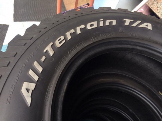 ขายยาง BF ALL-Terrain 265/75/16 ดอกยังหนา ไม่มีปะ สภาพสวย 4เส้น