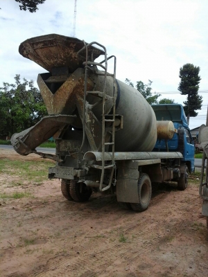 Isuzu ขายรถหกล้อโม่ปูน