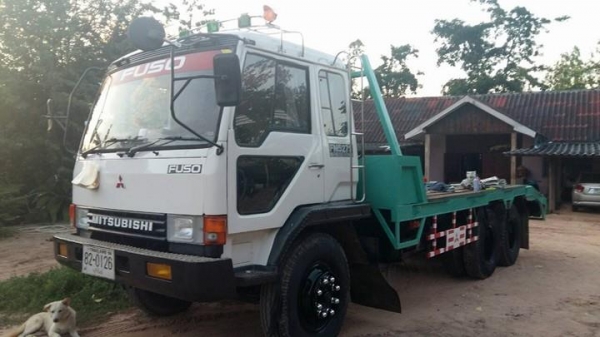 ขายเทรลเลอร์2เพลา MITSUBISHI FN527M-A เครื่อง6D16 โลฮาย10สปีด หางใหญ่เหล็กไอบรีม หน้า6สอดทะลุหน้า8 ขึ้นPC200ได้สบาย สภาพพร้อมใช้งาน เอกสารพร้อมโอน สนใจโทร 090-8588220คุณนะ 093-3258446คุณบิว หรือเข้าดูสินค้าอื่นๆได้ที่ www.truck.in.th/498 หรือเพจFacebook ณ