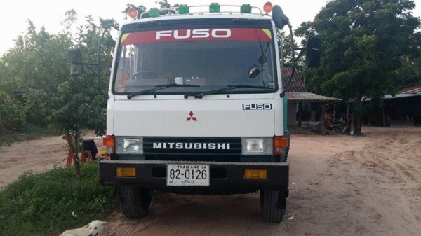 ขายเทรลเลอร์2เพลา MITSUBISHI FN527M-A เครื่อง6D16 โลฮาย10สปีด หางใหญ่เหล็กไอบรีม หน้า6สอดทะลุหน้า8 ขึ้นPC200ได้สบาย สภาพพร้อมใช้งาน เอกสารพร้อมโอน สนใจโทร 090-8588220คุณนะ 093-3258446คุณบิว หรือเข้าดูสินค้าอื่นๆได้ที่ www.truck.in.th/498 หรือเพจFacebook ณ