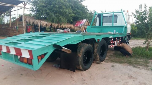 ขายเทรลเลอร์2เพลา MITSUBISHI FN527M-A เครื่อง6D16 โลฮาย10สปีด หางใหญ่เหล็กไอบรีม หน้า6สอดทะลุหน้า8 ขึ้นPC200ได้สบาย สภาพพร้อมใช้งาน เอกสารพร้อมโอน สนใจโทร 090-8588220คุณนะ 093-3258446คุณบิว หรือเข้าดูสินค้าอื่นๆได้ที่ www.truck.in.th/498 หรือเพจFacebook ณ