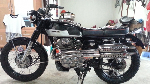 ขายแยกหรือเหมา2คันพร้อมขี่ cb350 ท่อcl ทะเบียนเต็ม กทมโอนลอย #โอนนอกนะครับ รูปเยอะด้านล่างคับ