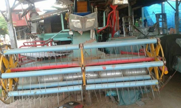 ขายรถเกี่ยวข้าว พรประภัทสร อุ้ม2ตัน เครื่อง260เทอร์โบ ตัวเดิน10 ปั้มไดกิ้น สภาพพร้อมใช้งาน สนใจโทร 090-8588220คุณนะ 093-3258446คุณบิว หรือเข้าดูสินค้าอื่นๆได้ที่ www.truck.in.th/498 หรือเพจFacebook ณรงค์ ซื้อขายรถมือสอง (เว็บไซต์ส่วนตัว) หรือFacebook ตลาด