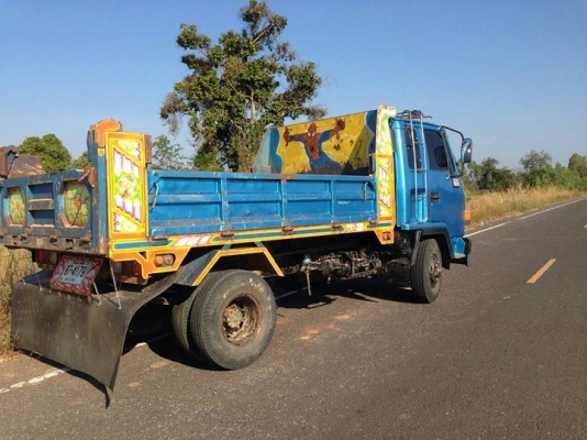 ขายดั้มร็อกกี้185แรง พ.เพาเวอร์ เบรกทิฟฟี่ ภายในสวย แอร์เย็น สภาพพร้อมใช้งาน เอกสารพร้อมโอน สนใจโทร 090-8588220คุณนะ 093-3258446คุณบิว หรือเข้าดูสินค้าอื่นๆได้ที่ www.truck.in.th/498 หรือเพจFacebook ณรงค์ ซื้อขายรถมือสอง (เว็บไซต์ส่วนตัว) หรือFacebook ตลา