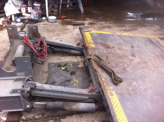 ขายลิฟท้ายจ้าสนใจติดต่อด่วน0845385517 ขายลิฟท้ายจ้าสนใจติดต่อด่วน0845385517