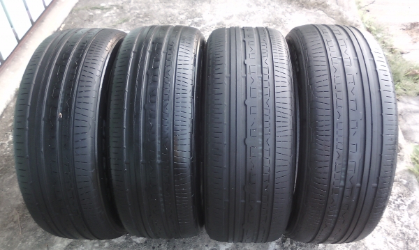 ขายยาง Nitto NT830  215/55/17 ปี 12