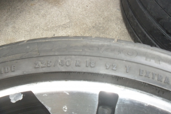 ล้อแม็ก18นิ้ว 5รู114 พร้อมยาง สวยๆ 4 ล้อ ราคา 7900 บาท