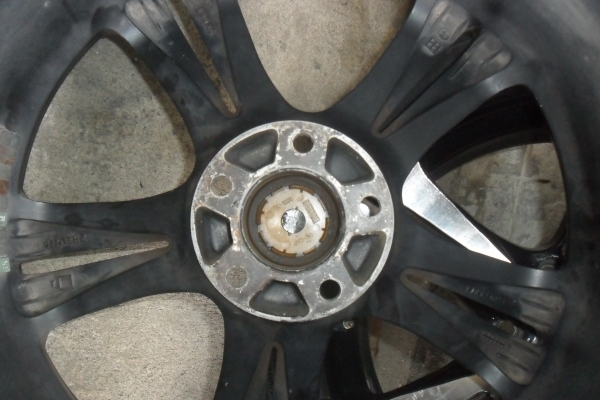 ล้อแม็ก18นิ้ว 5รู114 พร้อมยาง สวยๆ 4 ล้อ ราคา 7900 บาท