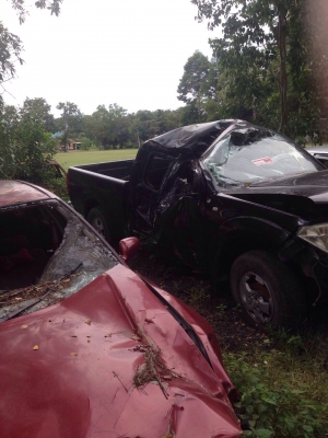 ซากนิสสันนาวาล่า เครื่องYD25 ปี07 เเยกขายอะไหลทุกอย่างทั้งคันสอบถามได้มีอีกหลายรุ่นทั้งเก๋งเเละกระบ รับซื้อรถอุบัตเหตุทุกสภาพ