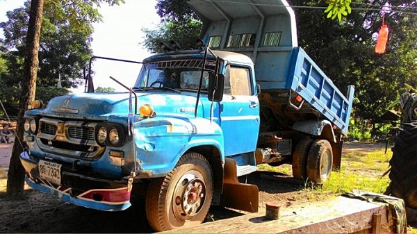 ขายรถดั้ม 6 ล้อ ISUZU คัสซีสวยทั้งเส้น 165 แรง สภาพสมบูรณ์ทุกอย่าง