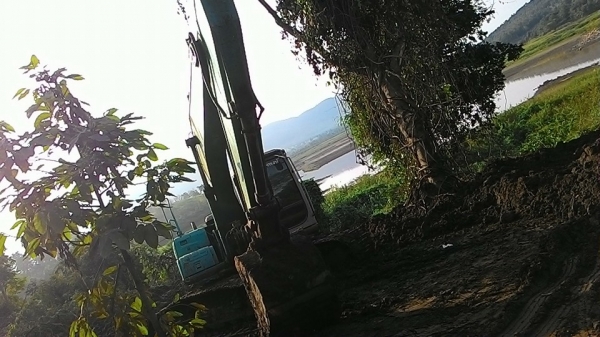 รถแบคโฮ KOBELCO SK200 M6S 12,000 hrs.For sale 1,250,000 bht.