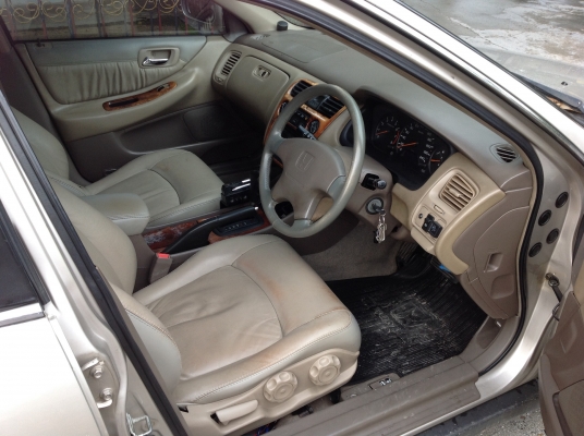 ฮอนด้า แอคคอร์ด งูเห่า วีเทค เกียร์ออโต้ นำ้มัน LPG หัวฉีด ใช้ได้ 2 ระบบ