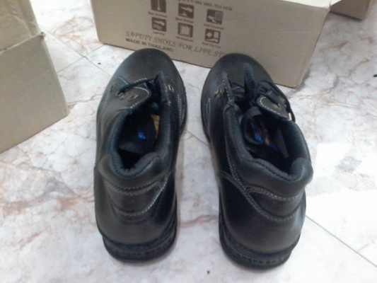 รองเท้าเซฟตี้ หัวเหล็ก รองเท้าเซฟตี้ หัวเหล็ก