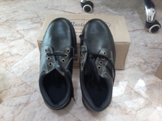 รองเท้าเซฟตี้ หัวเหล็ก