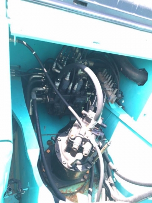 KOBELCO SK200-8 YN11  ชม. ทำงาน 8,761 เล่มทะเบียนครบ  รถสวย ใช้งานดีมาก สนใจติดต่อ0890854790