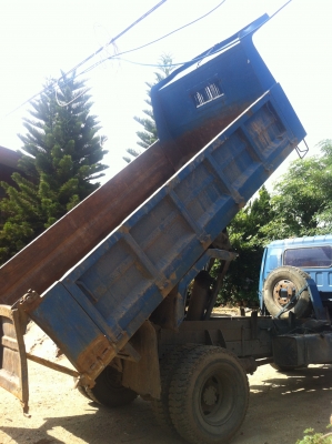 ขายดั้ม 5  คิว  อู่ไพศาล (เฉพาะดั้ม )7,500 บาท