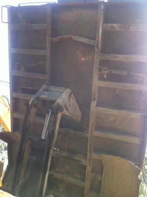 ขายดั้ม 5  คิว  อู่ไพศาล (เฉพาะดั้ม )7,500 บาท