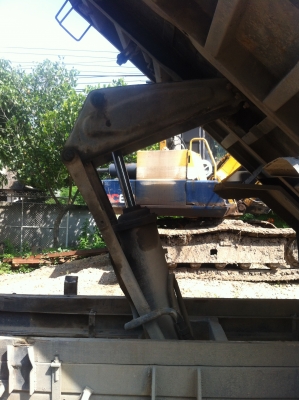 ขายดั้ม 5  คิว  อู่ไพศาล (เฉพาะดั้ม )7,500 บาท