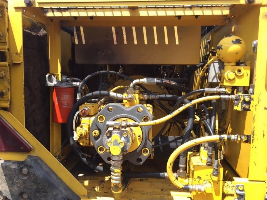 KOBELCO SK200-3 ไฟฟ้าเต็มช่วงล่างเต็มมาก 90\% ชม. 8,676 ซีเรียว 17,xxx รถเก่าญี่ปุ่น ใช้งานดี รถสวยมาก เอกสาร Invoice สนใจติดต่อ 0890854790 ราคา 1,150,000 บาท