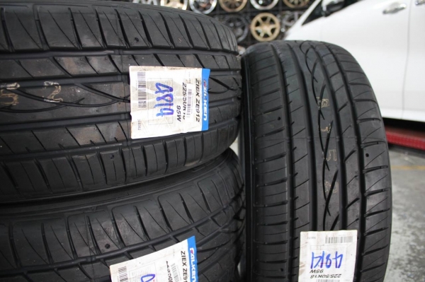ยาง FALKEN ZE912 225/50R18 เส้นละ 3,500 บาท