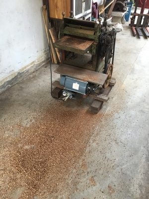 เครื่องรีดไม้ ยี่ห้อ Dainichi