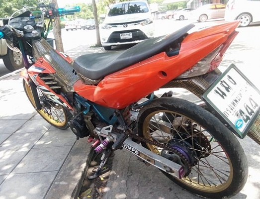 ขายได้ขาย Honda Sonic ทะเบียนตอง