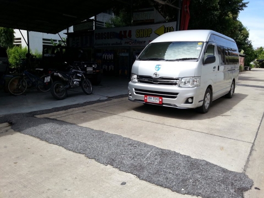 รับแก้ปัญหาช่วงล่าง รถตู้ Toyota Commuter  by Shock Profender