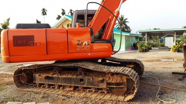 ขายแบคโฮ Hitachi ZX200 7000 ชั่วโมง เจ้าของขายเอง ขายแบคโฮ Hitachi ZX200 7000 ชั่วโมง เจ้าของขายเอง