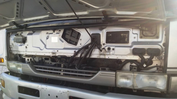 หัวลาก10ล้อ.นิสสันUD.320.ปี45.เดิมบาง.สภาพสวยพร้อมใช้.ราคา920,000.มัดจำแล้ว. หัวลาก10ล้อ.นิสสันUD.320.ปี45.เดิมบาง.สภาพสวยพร้อมใช้.ราคา920,000.มัดจำแล้ว.