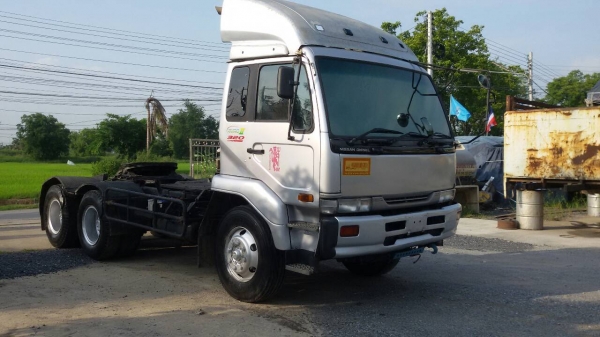 หัวลาก10ล้อ.นิสสันUD.320.ปี45.เดิมบาง.สภาพสวยพร้อมใช้.ราคา920,000.มัดจำแล้ว.