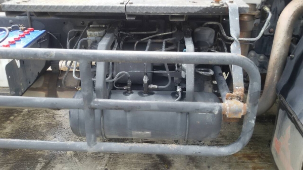 หัวลาก10ล้อ.นิสสันUD.320.ปี45.เดิมบาง.สภาพสวยพร้อมใช้.ราคา920,000.มัดจำแล้ว. หัวลาก10ล้อ.นิสสันUD.320.ปี45.เดิมบาง.สภาพสวยพร้อมใช้.ราคา920,000.มัดจำแล้ว.