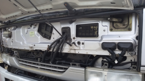 หัวลาก10ล้อ.นิสสันUD.320.ปี45.เดิมบาง.สภาพสวยพร้อมใช้.ราคา920,000.มัดจำแล้ว. หัวลาก10ล้อ.นิสสันUD.320.ปี45.เดิมบาง.สภาพสวยพร้อมใช้.ราคา920,000.มัดจำแล้ว.