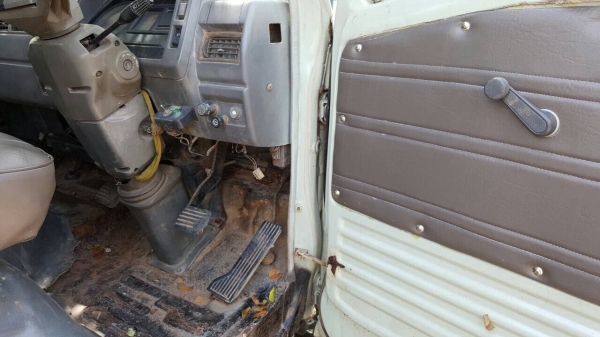 ขาย 6 ล้อ FC2WHKA กระบะยาว 5.50 เมตร เครื่อง WO4D 120 แรงม้า คัสซีสวยตลอดเส้น ทะเบียนพร้อมโอนครับ ขาย 6 ล้อ FC2WHKA กระบะยาว 5.50 เมตร เครื่อง WO4D 120 แรงม้า คัสซีสวยตลอดเส้น ทะเบียนพร้อมโอนครับ