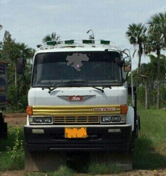 ขายด่วนครับ หัวลาก  HINO SUMO 221 เครื่อง EM100 220 แรง รถสวย พร้อมใช้ครับ