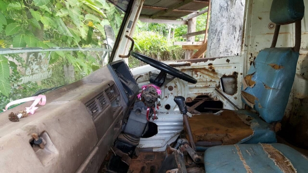 ขาย 6 ล้อดั้ม HINO FB112 เอกสารสัญญาซื้อขาย เครื่อง WO4D 117 แรงม้า เฟืองท้าย F คัสซีใช้ได้ รถใช้งานได้ปกติ ราคาคุยได้ครับ