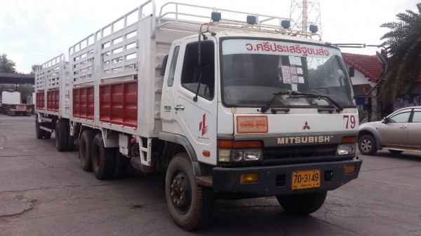 ขายรถบรรทุกพ่วงคอกและพ่วงพื้นเรียบ 18 ล้อ ยี่ห้อ MISHUBISHI FUSO