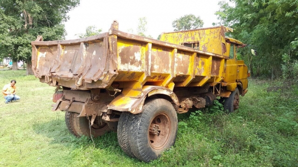 ขาย 6 ล้อดั้ม HINO KL300 เครื่อง EC100 130 แรงม้า คัสซีใช้ได้ เก๋งไม่สวย เอกสารเล่มทะเบียนครบ แจ้ง ม.79 ราคาต่อรองได้