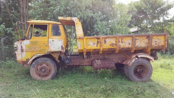 ขาย 6 ล้อดั้ม HINO KL300 เครื่อง EC100 130 แรงม้า คัสซีใช้ได้ เก๋งไม่สวย เอกสารเล่มทะเบียนครบ แจ้ง ม.79 ราคาต่อรองได้