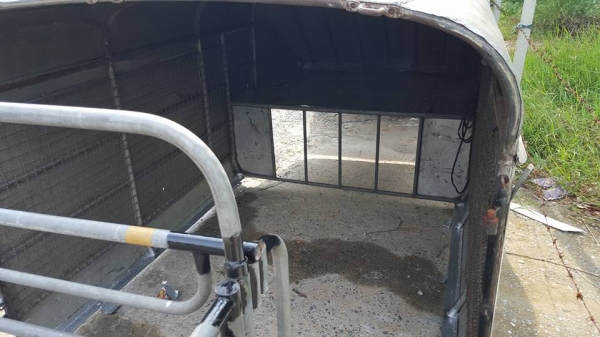 ตู้ทึบ ดราก้อนแค็บ  เมตร สูงจากพื้นกระบะ 1.8