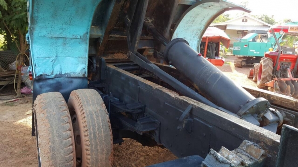 ขายรถ 6 ล้อดั้มหัวยาว ไม่มีทะเบียน เครื่อง DA120 เฟืองท้าย FUSO คัสซีสวยตลอดเส้น ราคาต่อรองได้ครับ