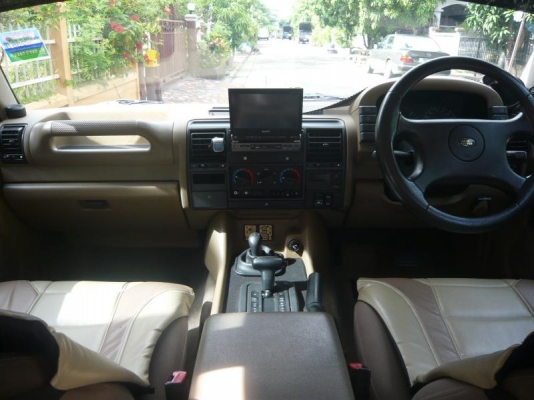 LANDROVER DISCOVERY V8i รถมือเดียว ติดแก๊สLpgหัวฉีดอย่างดี LANDROVER DISCOVERY V8i รถมือเดียว ติดแก๊สLpgหัวฉีดอย่างดี