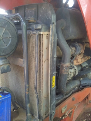 ขายรถไถ KUBOTA M6040 SU ปี 52 เอกสารเล่มทะเบียนพร้อมโอน อุปกรณ์มีผานดันหน้า ผาน 3 และผานยกร่อง ราคาต่อรองได้ครับ