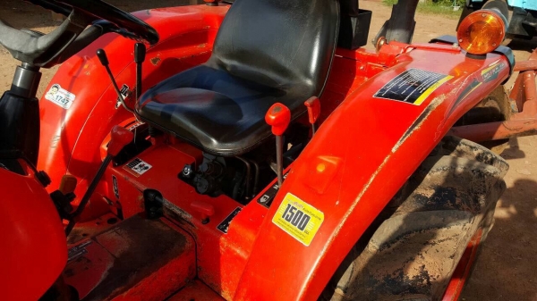 ขายรถไถ KUBOTA L3608 ปี 53 เอกสารเล่มทะเบียนพร้อมโอน อุปกรณ์มีผานดันหน้า โรตารี่ และผาน 5 ราคาต่อรองได้ ขายรถไถ KUBOTA L3608 ปี 53 เอกสารเล่มทะเบียนพร้อมโอน อุปกรณ์มีผานดันหน้า โรตารี่ และผาน 5 ราคาต่อรองได้