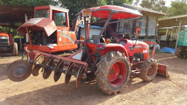 ขายรถไถ KUBOTA L3608 ปี 53 เอกสารเล่มทะเบียนพร้อมโอน อุปกรณ์มีผานดันหน้า โรตารี่ และผาน 5 ราคาต่อรองได้ ขายรถไถ KUBOTA L3608 ปี 53 เอกสารเล่มทะเบียนพร้อมโอน อุปกรณ์มีผานดันหน้า โรตารี่ และผาน 5 ราคาต่อรองได้